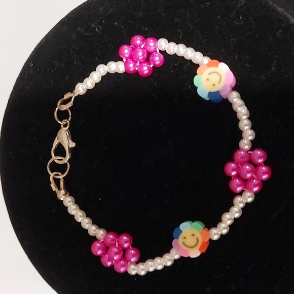 Children's Fashion Smiley Face Necklace , Bracelet, and Earring Set - Picture 5 of 9